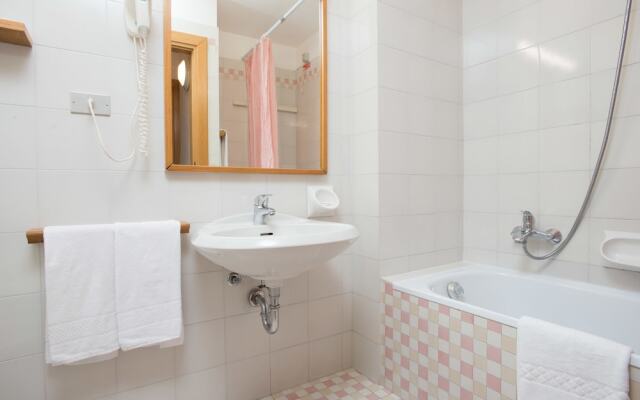 Corte Family Residence