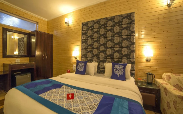 OYO 5174 Hotel Pamposh