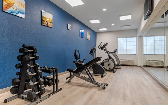 Comfort Suites Hattiesburg near University