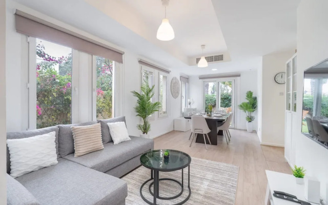 Tranquil 3BR Villa in Springs Community - Sleeps 7