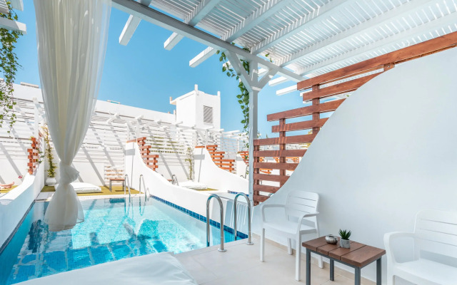 Aloe Hotel