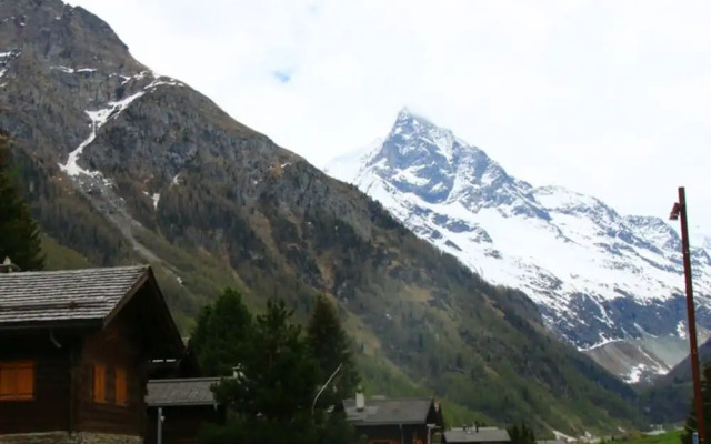 Lavish Apartment With Sauna