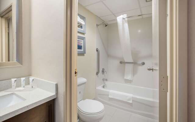 MainStay Suites John Wayne Airport by Choice Hotels