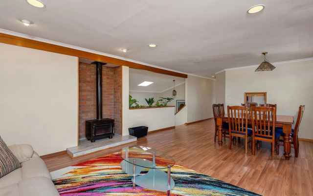 Relax Away - Family Get Away By The Sea