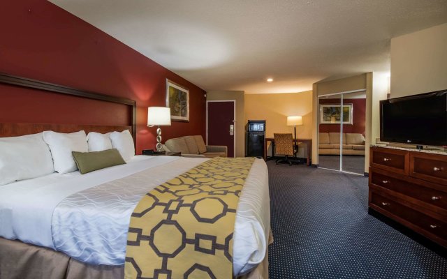 APM Inn and Suites