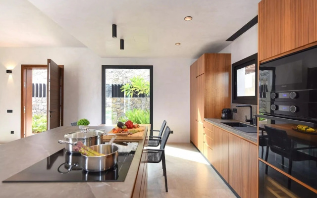 Pleasant Holiday Home Near Beach
