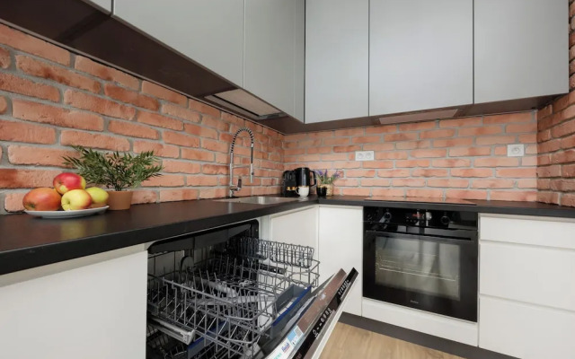 Green Apartment with Parking by Renters