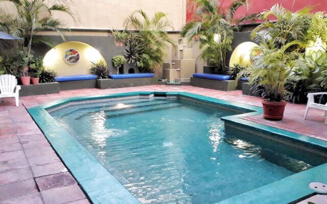 Hotel Solimar Inn Suites