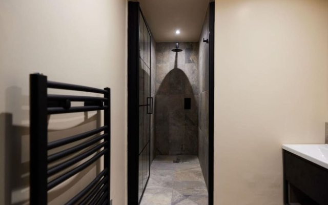 The Whitechapel Place Stunning 2bdr Flat With Balcony