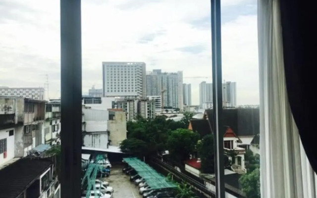 99 Hotel