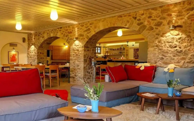 Kiriaki Guesthouse & Suites