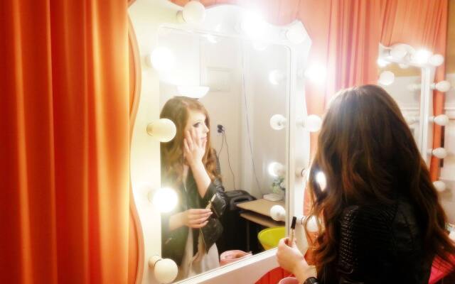 Crossroad Backpackers