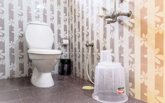FabExpress Kapsstone Service Apartment