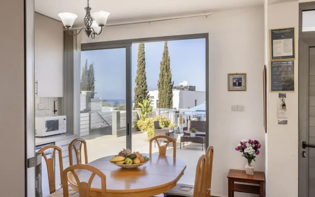 Lenias Sea View in Neo Chorio