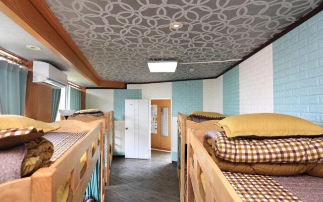 Elmar Guesthouse - Hostel