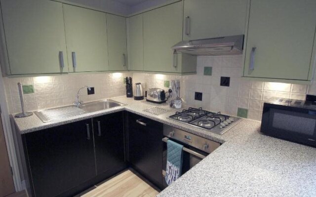 Lux Living Apartments - Alpha Apartments