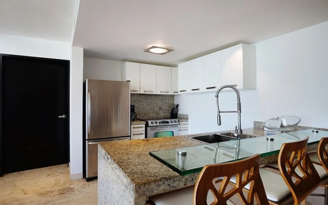 Elements Penthouse 7 3 Bedroom Condo by RedAwning