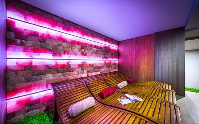 Central Point Boutique Hotel