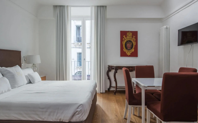 RG7 Apartments