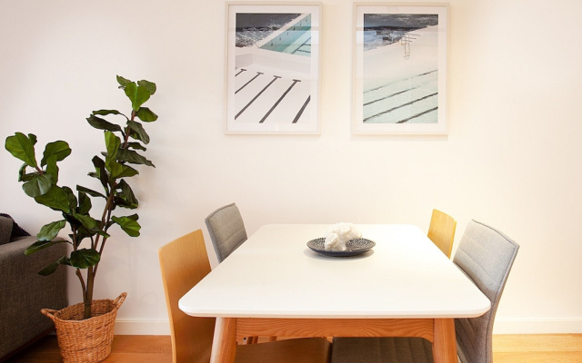 Stylish Studio With Balcony Near Darling Square – Guest Rooms – Sydney