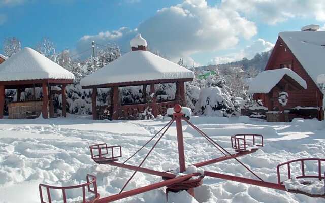 Całoroczne Domki "Stokrotka"
