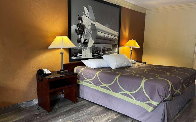 Express Inn & Suites