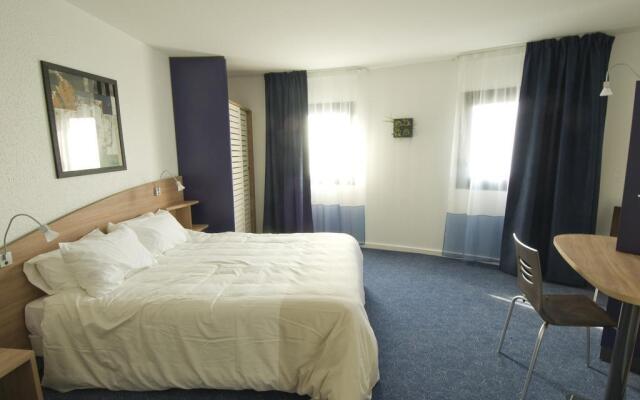 Canal suite Paris La Villette