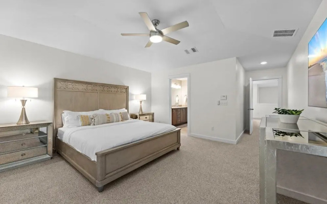 Large South Austin Home with a Pool