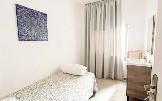Cisne by Nest Hostel