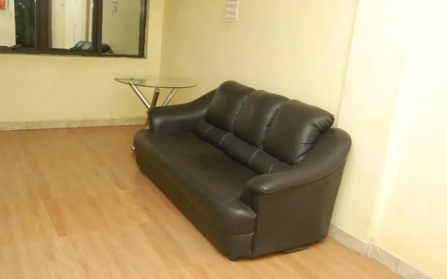 Hotel Adhi Residency - Cleanliness & Friendliness Room VL Vardharaja Temple