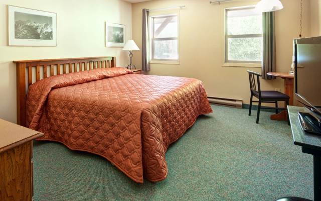 The Approach Hotel