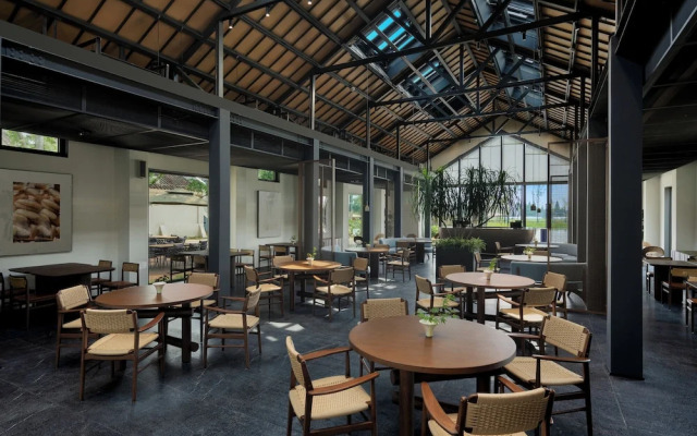 Jiangnan House  Yangcheng Lake