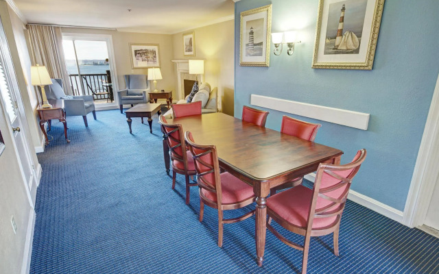 Club Wyndham Newport Onshore