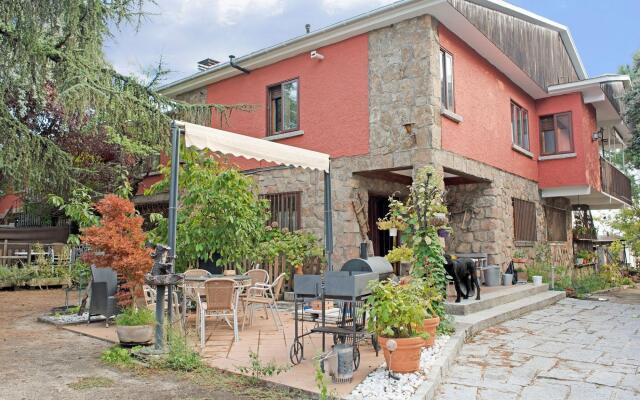 Rural apartment in Galapagar with bubble bath