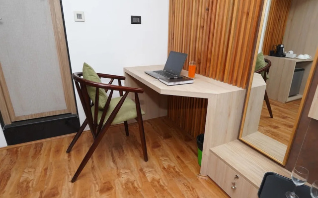 Lotus Club Boutique Hotel