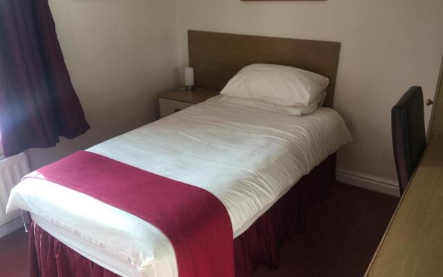 Holly Trees Hotel