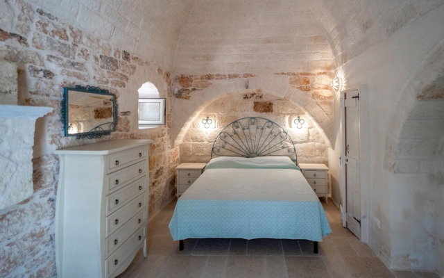 3195 Trullo Starbax by Perle di Puglia