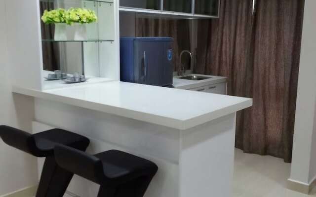 Marina Travellers Suite Marina Court