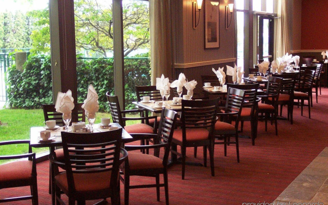 Radisson Blu Vancouver Airport Hotel & Marina