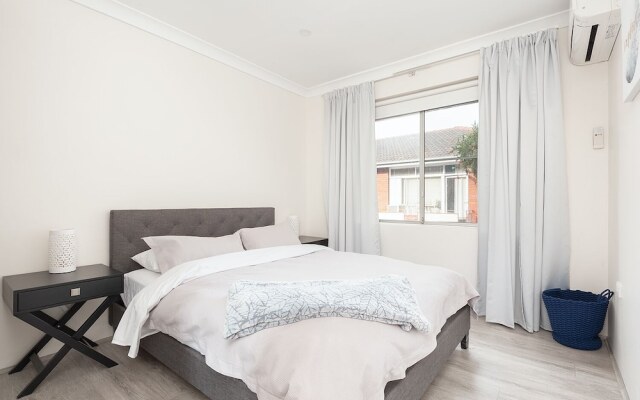 Comfy & Convenient Homebush West