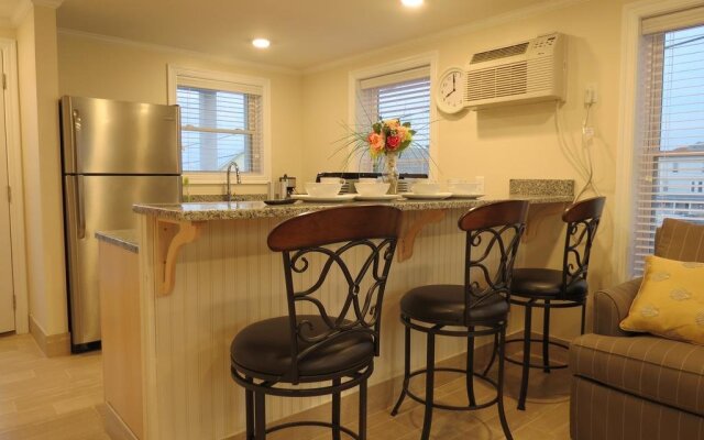 Copley LaReine Motel