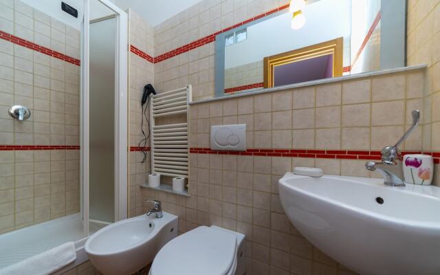 Lia Rooms 3