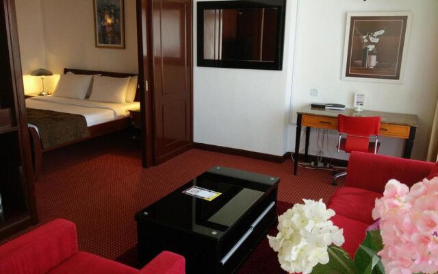 1Imbi Suites Times Square