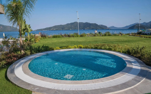 Premier Nergis Beach