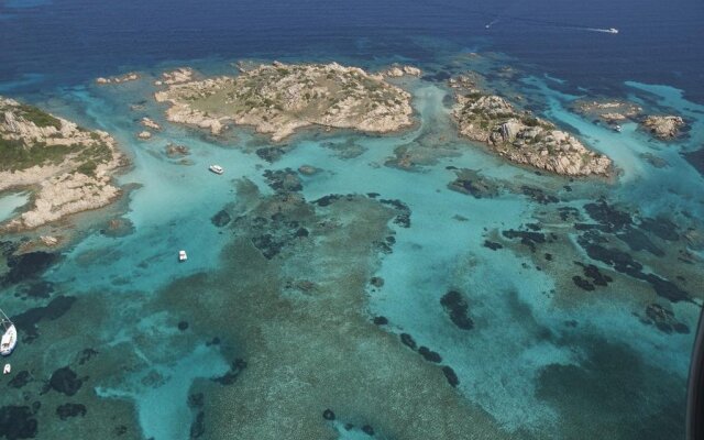 Isola dei Gabbiani - Land of Water