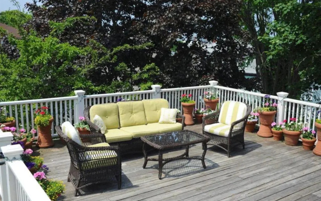 Yankee Peddler Inn