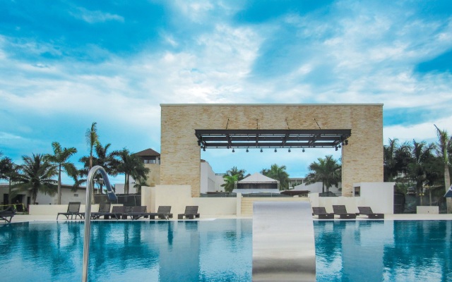 Royalton Blue Waters Montego Bay, An Autograph Collection All Inclusive Resort