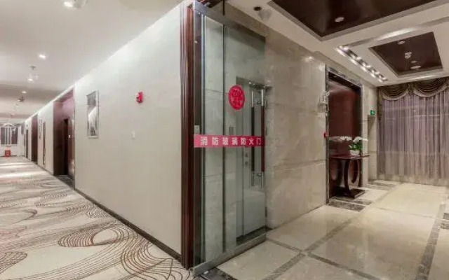 LinCang Jiayi Jinhui Hotel (Municipal People's Government Branch)