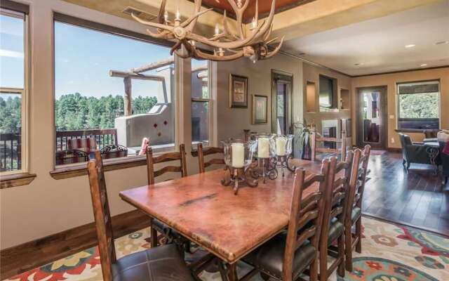 Sky Hawk Lodge - Four Bedroom Cabin