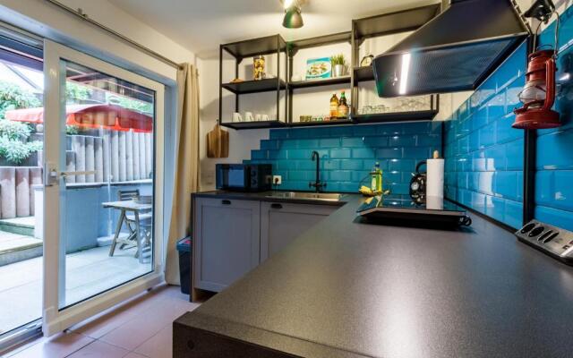 Schöne, ruhige Souterrainwohnung mit eigener Terrasse